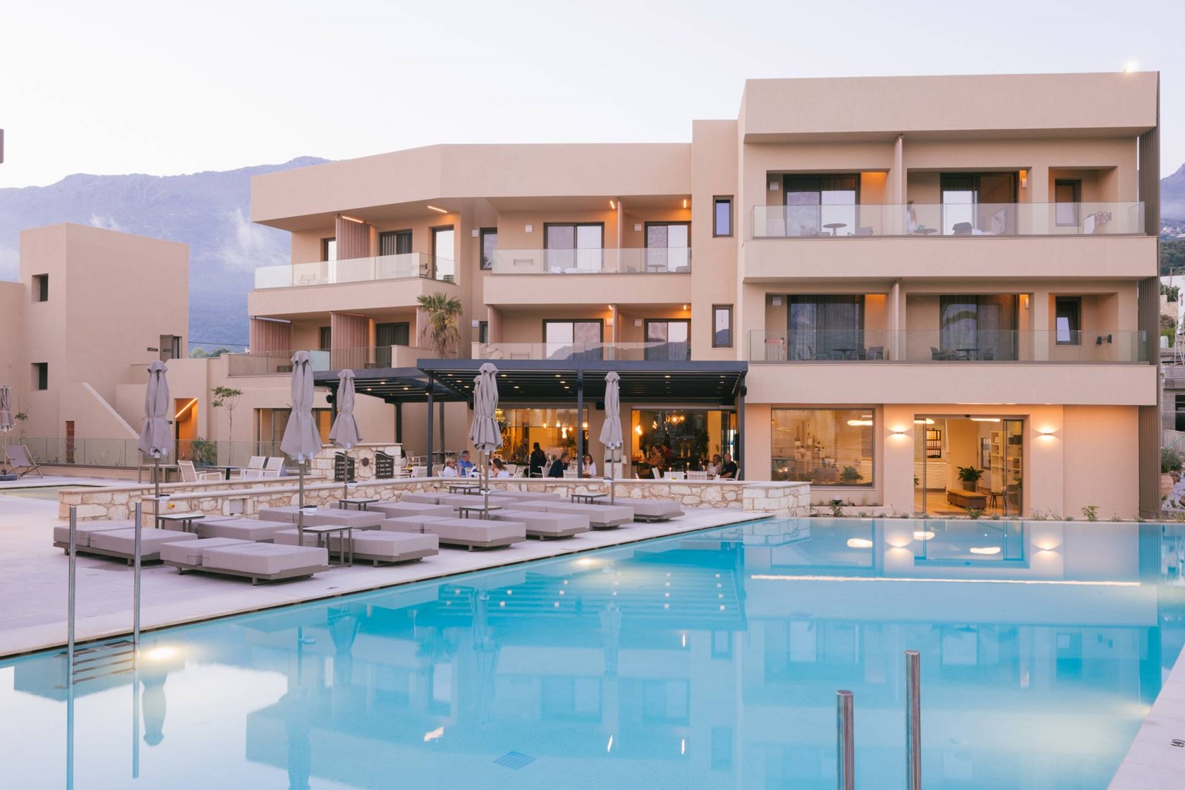 Séjour au Alianthos Estate Resort avec location de voiture